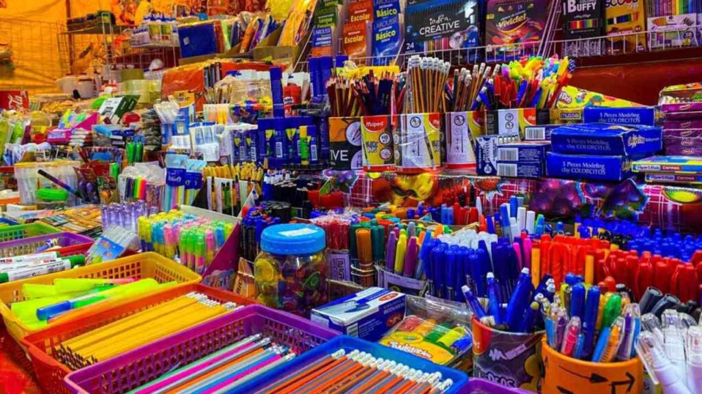 Apoyo educativo en Isla Mujeres con subsidios y donaciones