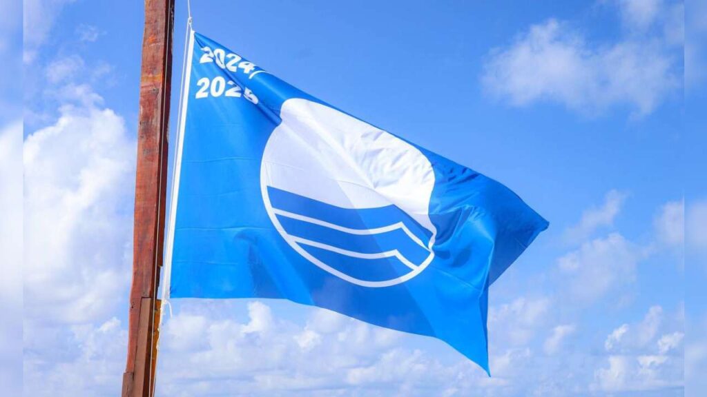 bandera blue flag isla mujeres