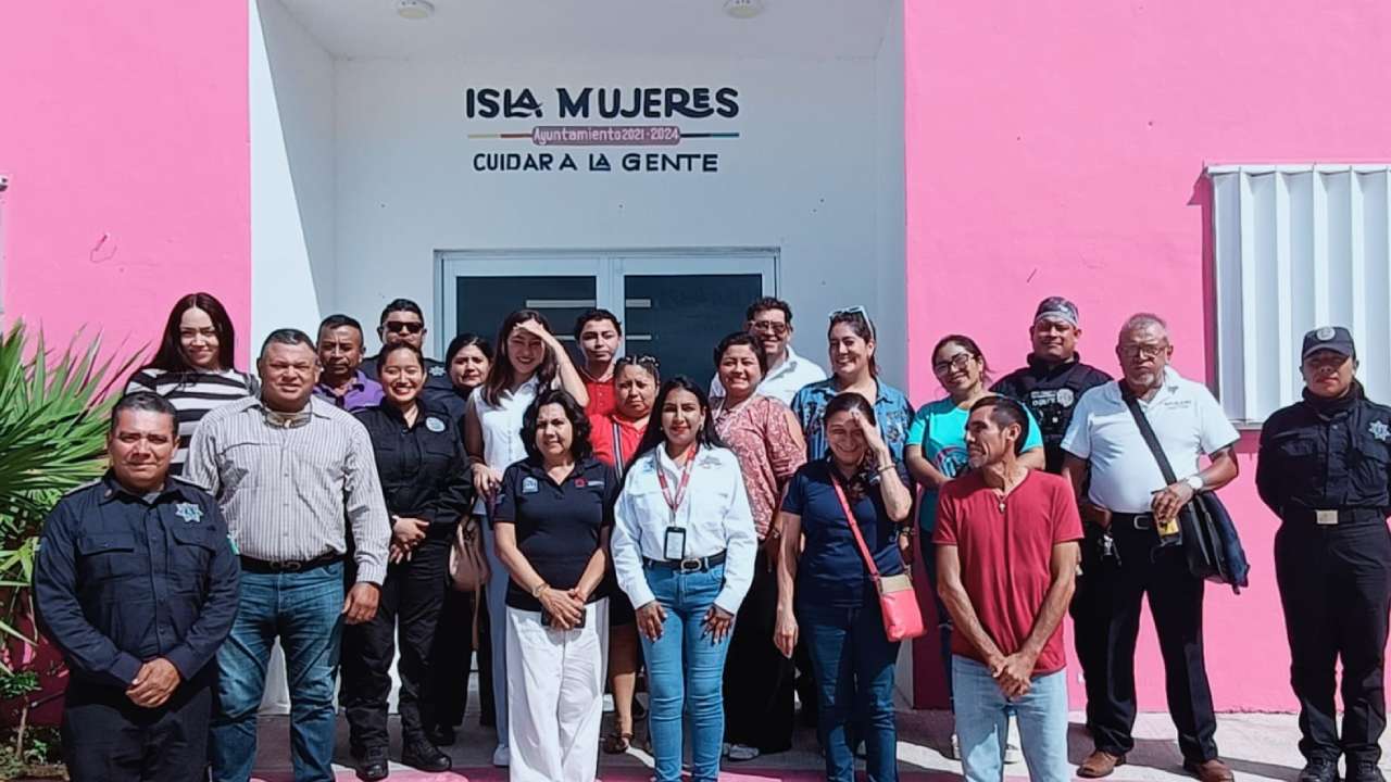 curso sobre la trata de personas a servidores públicos en Isla Mujeres