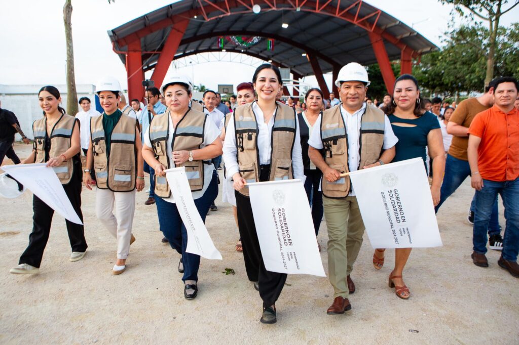 Inicia Estefanía Mercado su programa de obras públicas en Puerto Aventuras 3