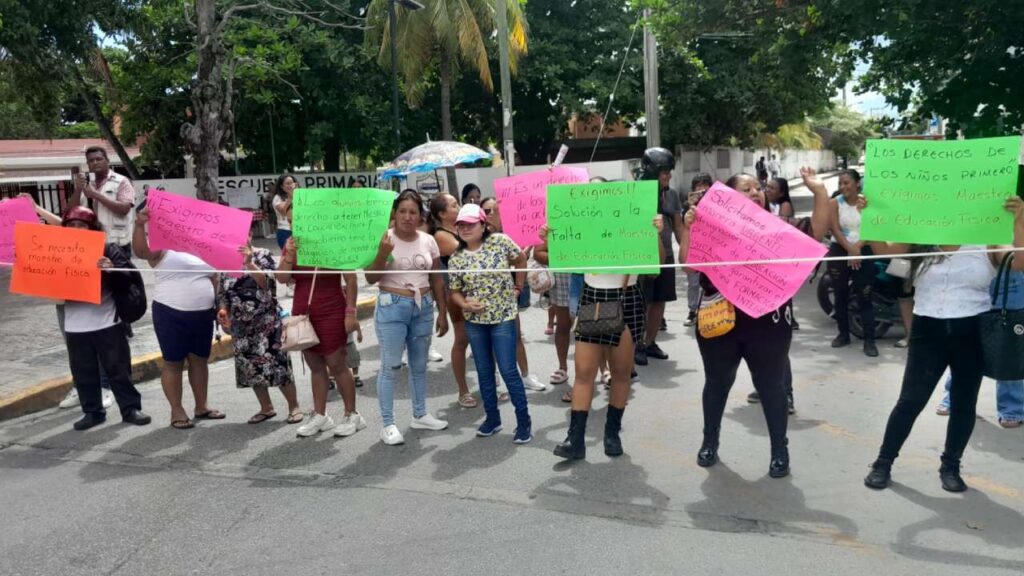 demanda por el turno vespertino de la escuela primaria Niños Héroes