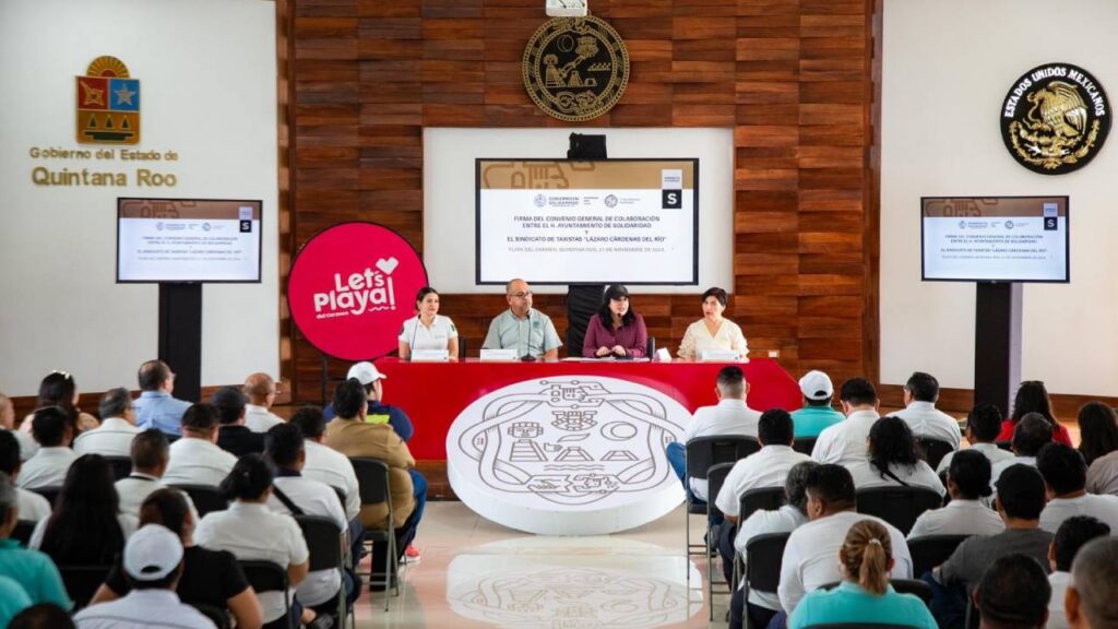 Firma convenio para capacitar a taxistas en Solidaridad