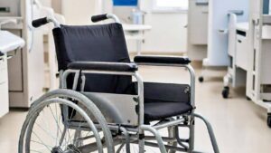 IMSS busca donaciones para comprar 50 sillas de ruedas