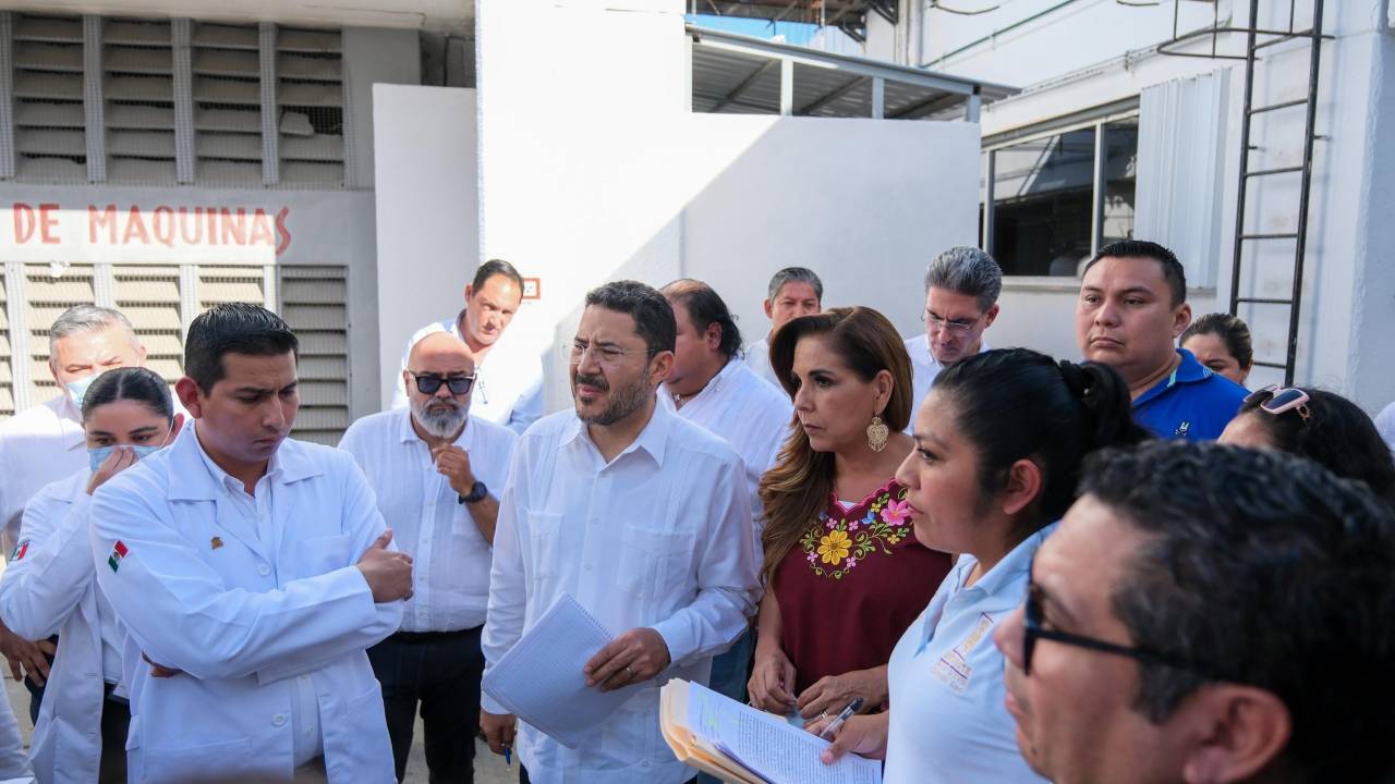 Mara Lezama y Martí Batres visitan de sorpresa el Hospital del ISSSTE en Chetumal