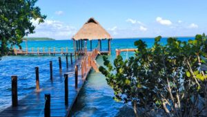 Contaminación amenaza a la Laguna de Bacalar: podría afectar su color y biodiversidad nuevamente