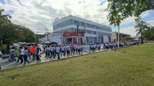 Docentes de Q. Roo convocan a nueva marcha contra reforma al Issste; suspenden clases mañana