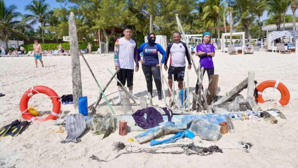 Jornadas de limpieza en Playa del Carmen: Más de 1,200 kg de basura ...