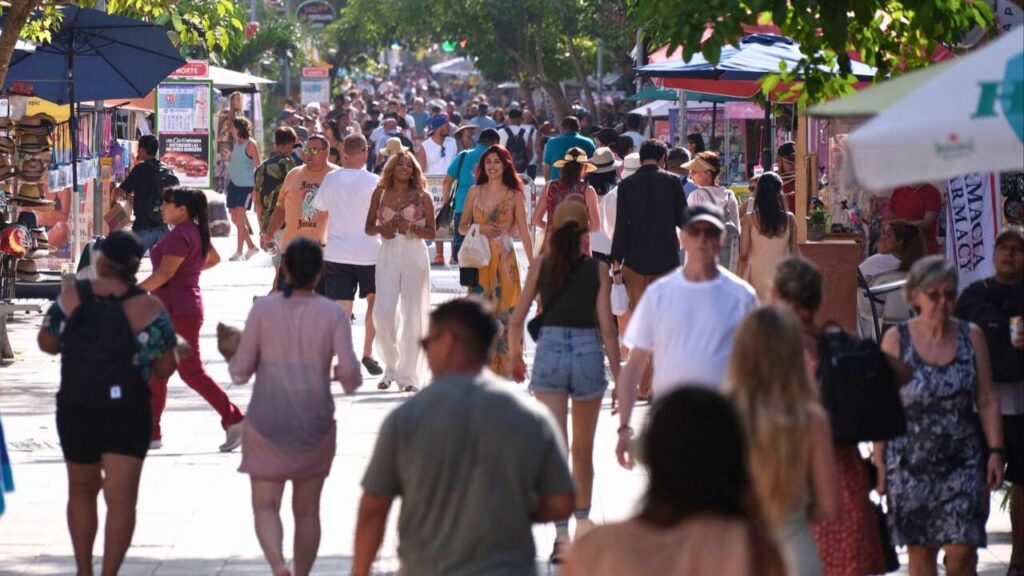 Argentinos lideran el turismo en Playa del Carmen pese a baja temporada
