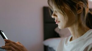 Violencia digital contra la mujer
