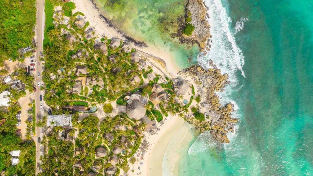 Agua turquesa y cristalina; playas de Quintana Roo son aptas nadar en Semana Santa