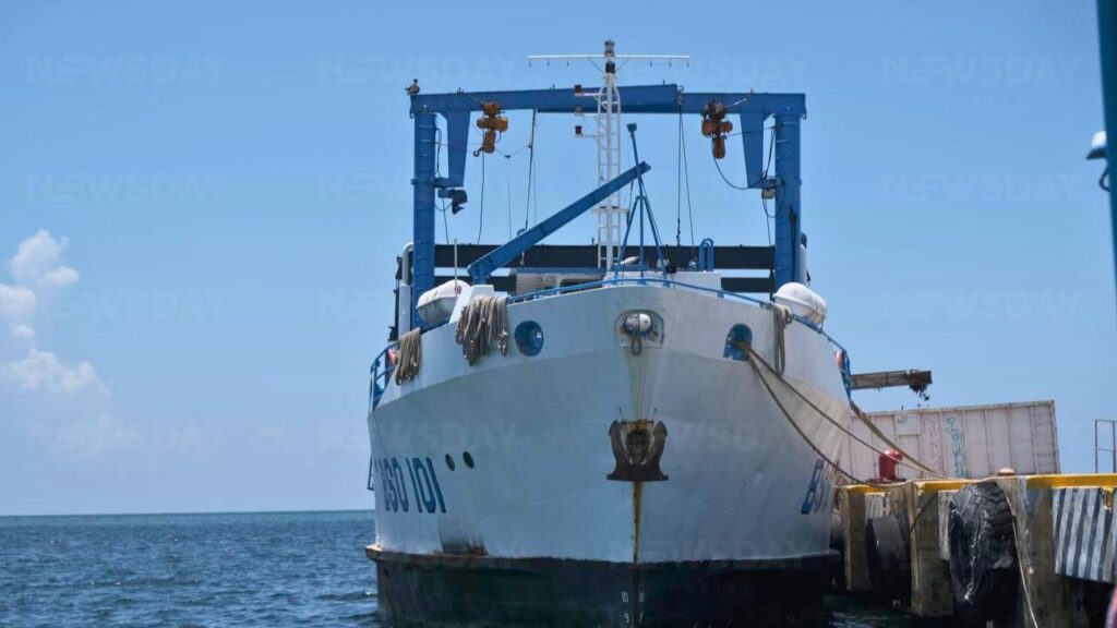 La SEMAR aumentará flotilla de barcos para la recolección de sargazo en el mar del Caribe Mexicano. Foto: Paola Chiomante