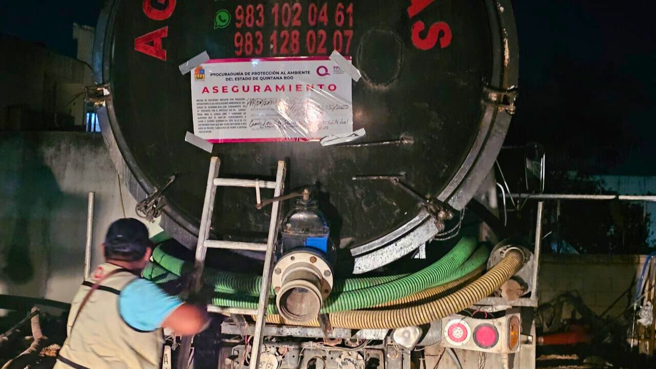 Aseguran pipas por descarga ilegal de aguas negras en Chetumal