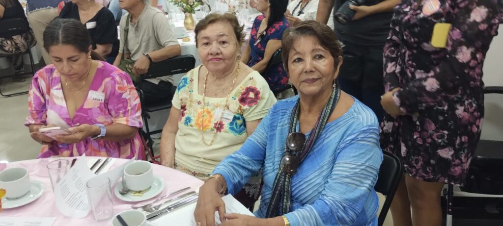 Estefanía Mercado reconoce el valor de los adultos mayores de Playa del Carmen como guía de la sociedad.