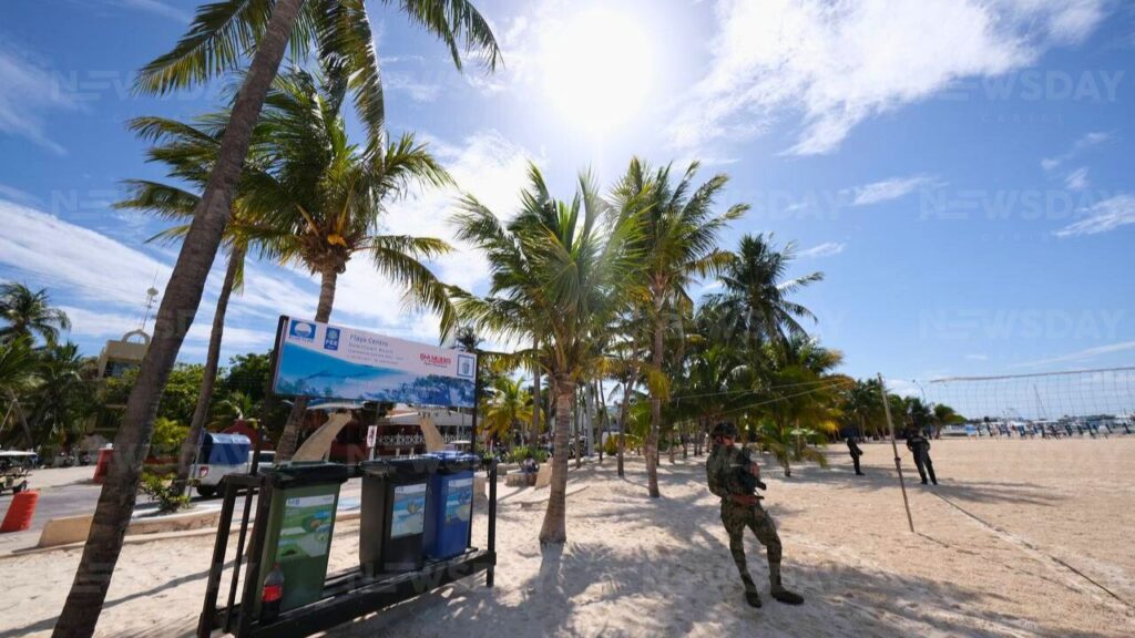 Isla Mujeres refrenda certificación Blue Flag en Playa Norte y Playa Centro. Foto: Paola Chiomante