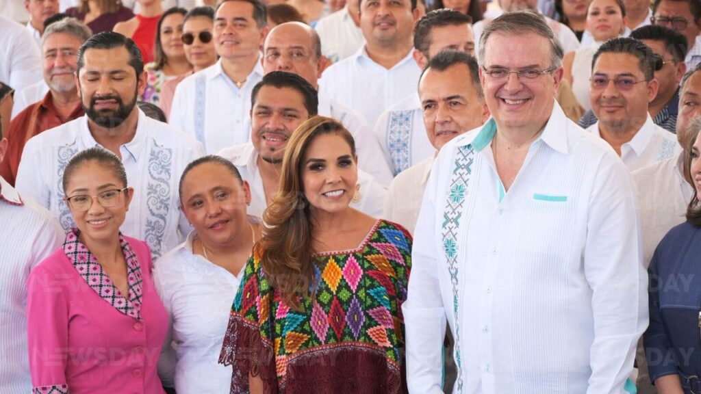 Firman convenio para instalar Polo de Desarrollo Económico del Bienestar en Chetumal. Foto: Paola Chiomante