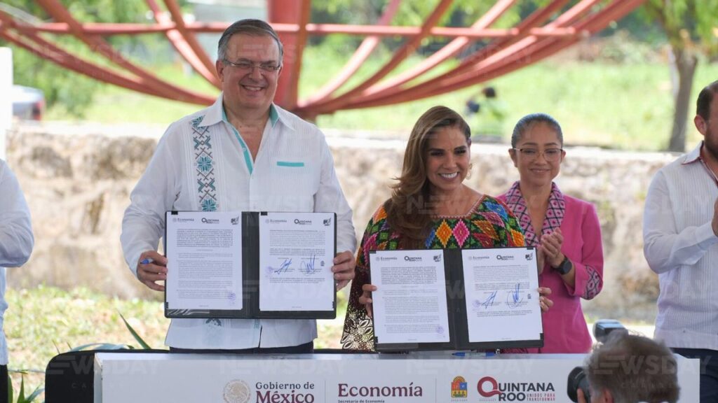 Firman convenio para instalar Polo de Desarrollo Económico del Bienestar en Chetumal. Foto: Paola Chiomante