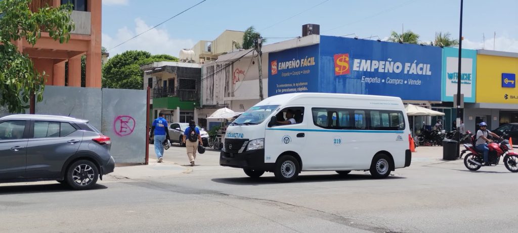 ADO estudia expandir sus servicios al transporte público en Quintana Roo.