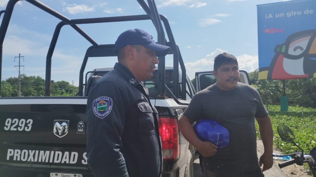 Obreros de CFE acusan a policías de Quintana Roo de intimidación durante labores de mantenimiento en Tulum.
