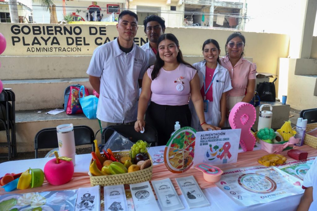 Servicios médicos sin costo para prevenir cáncer de mama en Playa del Carmen este octubre.