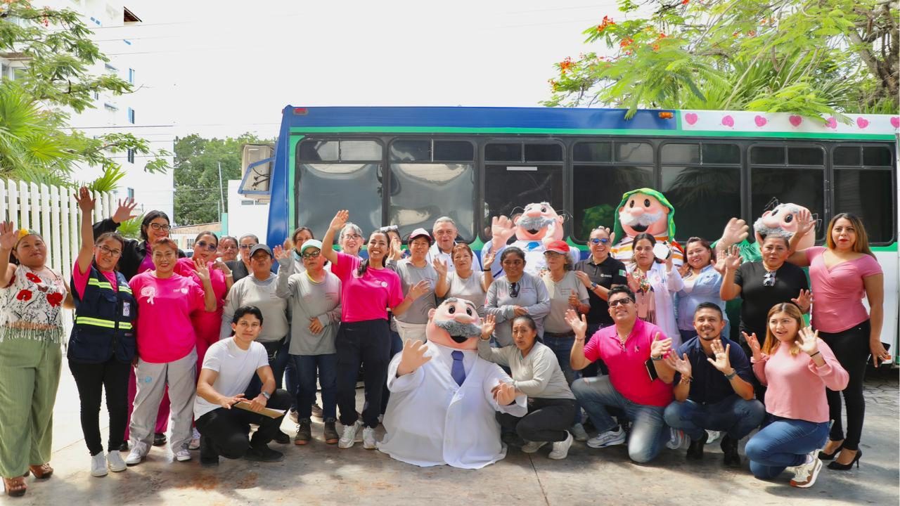 Más de 330 mujeres reciben mastografías gratuitas en jornada de prevención de cáncer de mama en Playa del Carmen.