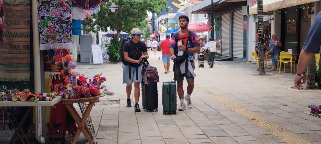 Pequeños hoteles de Playa del Carmen registran 47% de ocupación pero no recuperan tarifas de temporada alta.