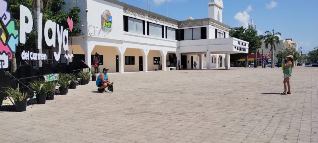 Gobierno municipal trabaja en reducción de tarifas eléctricas en Playa del Carmen para beneficiar a ciudadanos.