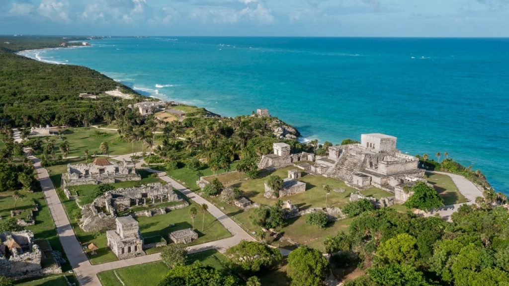 Cobros en el Parque Jaguar de Tulum afectan al turismo en la Riviera Maya, advierte el sector empresarial representado por Coparmex.