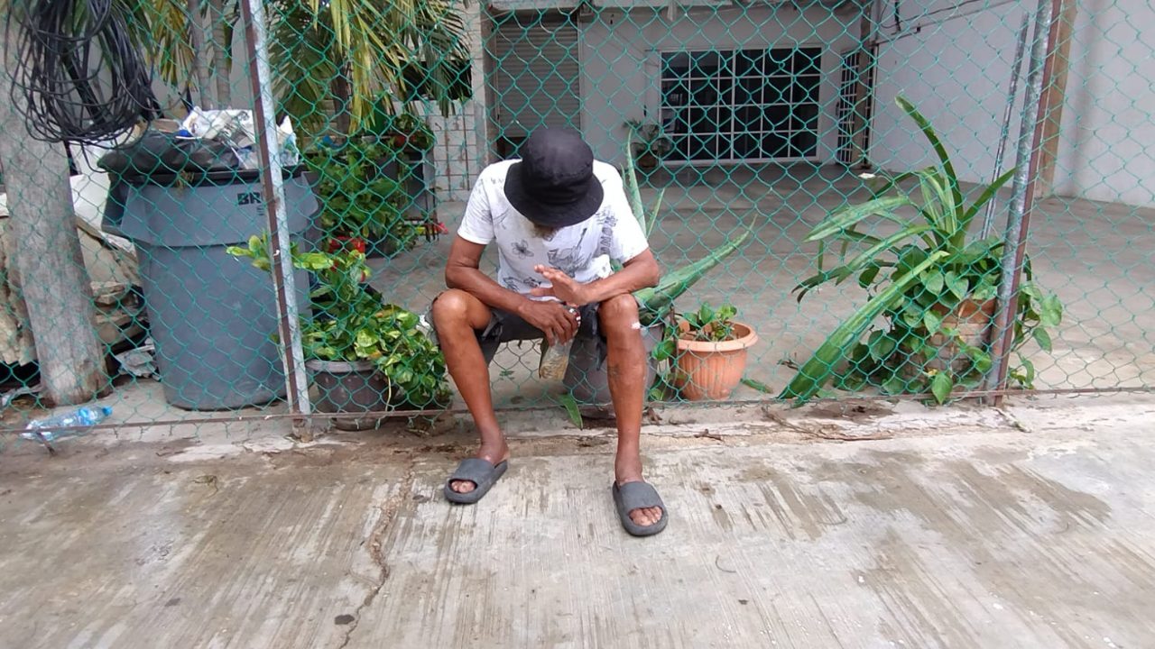 DIF de Playa del Carmen atiende a personas en situación de calle en la ciudad.