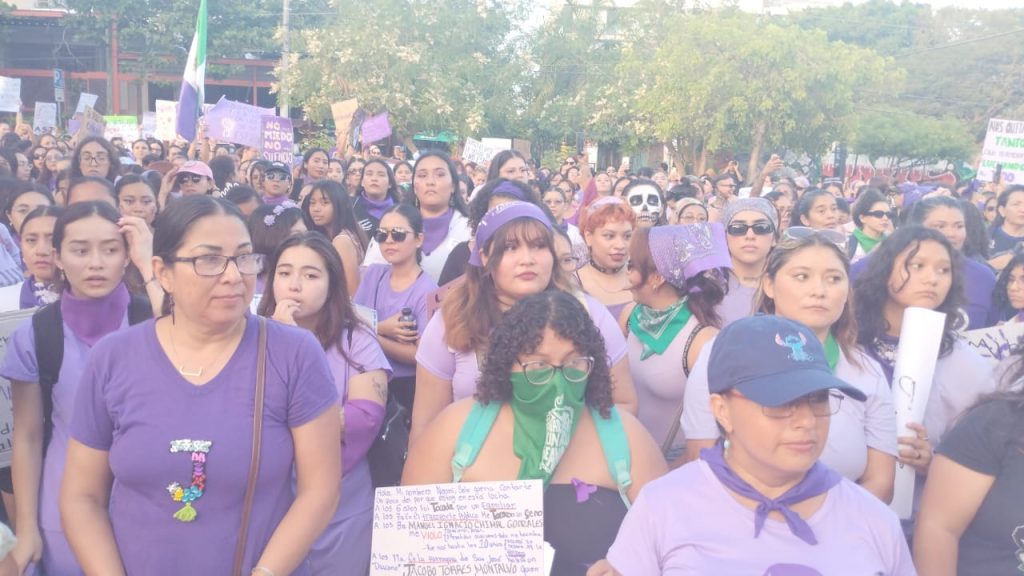 Colectivos feministas presentan la marcha del 8M en Playa del Carmen y su cartelera de actividades.