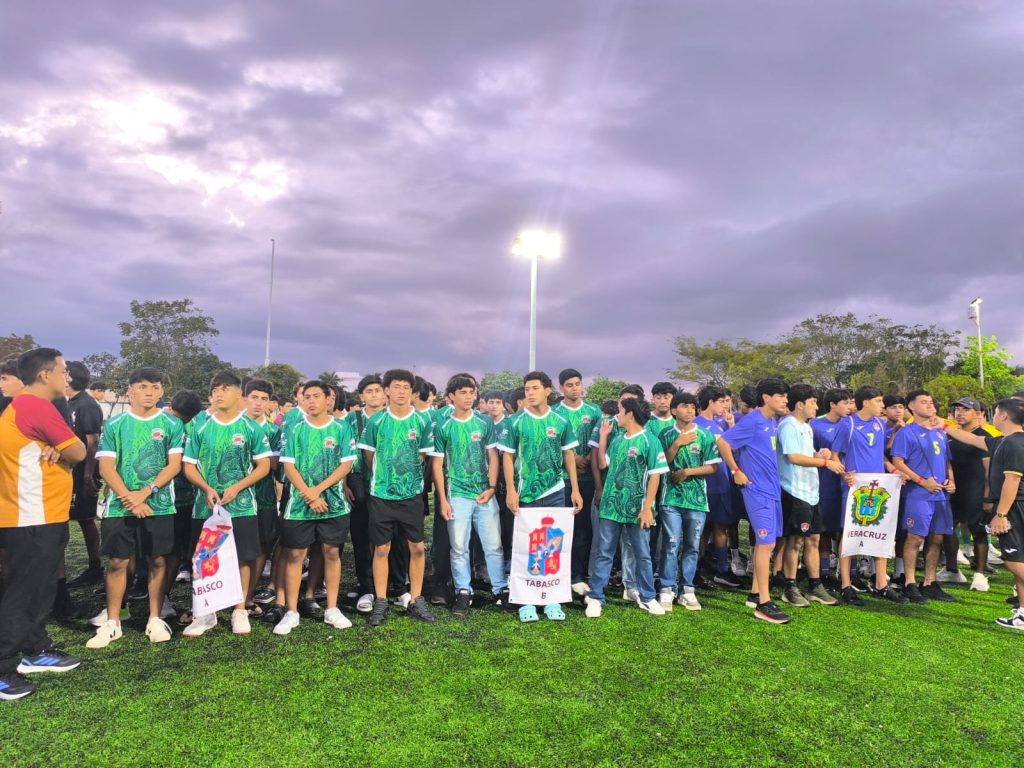 Inauguración del Torneo Nacional de Futbol Varonil 2026 en Playa del Carmen, en las canchas de la unidad deportiva Poliforum.