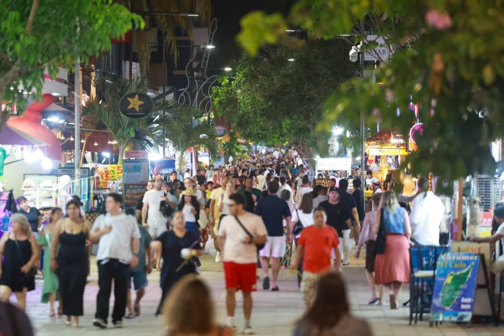 Playa del Carmen en el Tianguis Turístico 2026 presenta la marca "Let's Playa" para atraer turismo cultural, premium y mercados europeos.