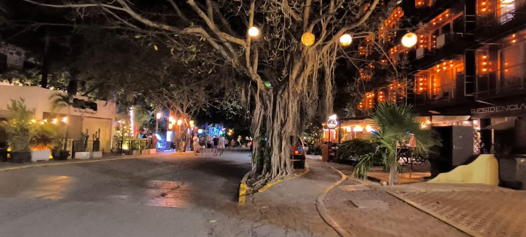 Ernst Wolfgang Deutsch Aguerrebere, fundador de La Cueva del Chango y testigo del Playa del Carmen que ya no existe