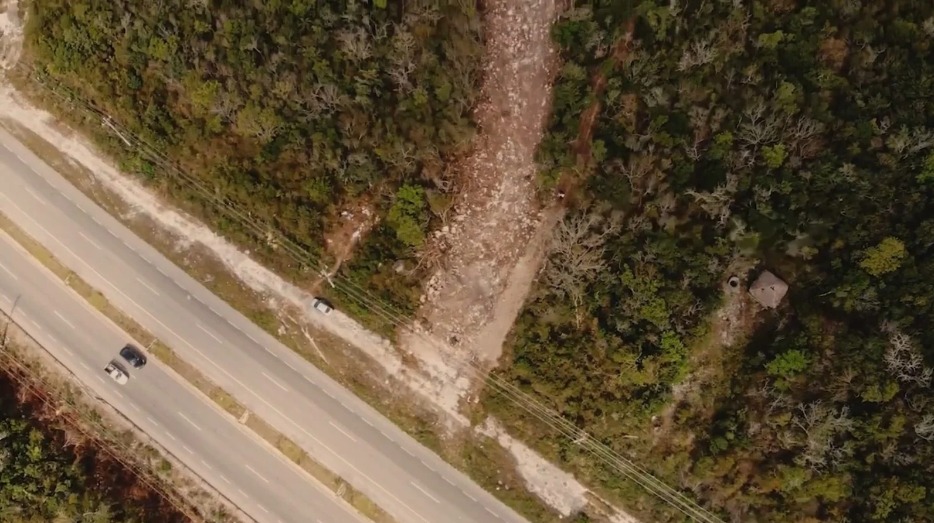El sistema acuífero Sac Actún, considerado el sistema de ríos subterráneos más grande del mundo, está en riesgo por la construcción de una carretera sin autorización ambiental.