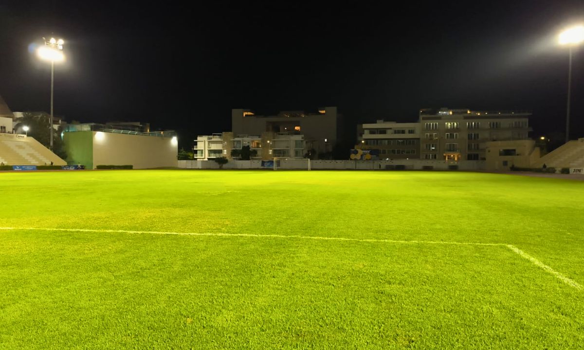 prohiben a playenses ocupar cancha de futbol