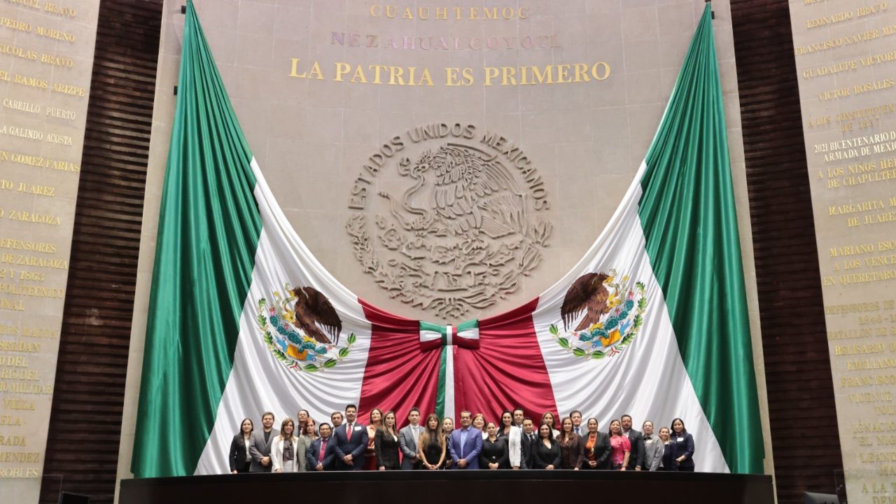 Las Magistradas del TEQROO en el diálogo nacional sobre justicia electoral celebrado en la Cámara de Diputados.