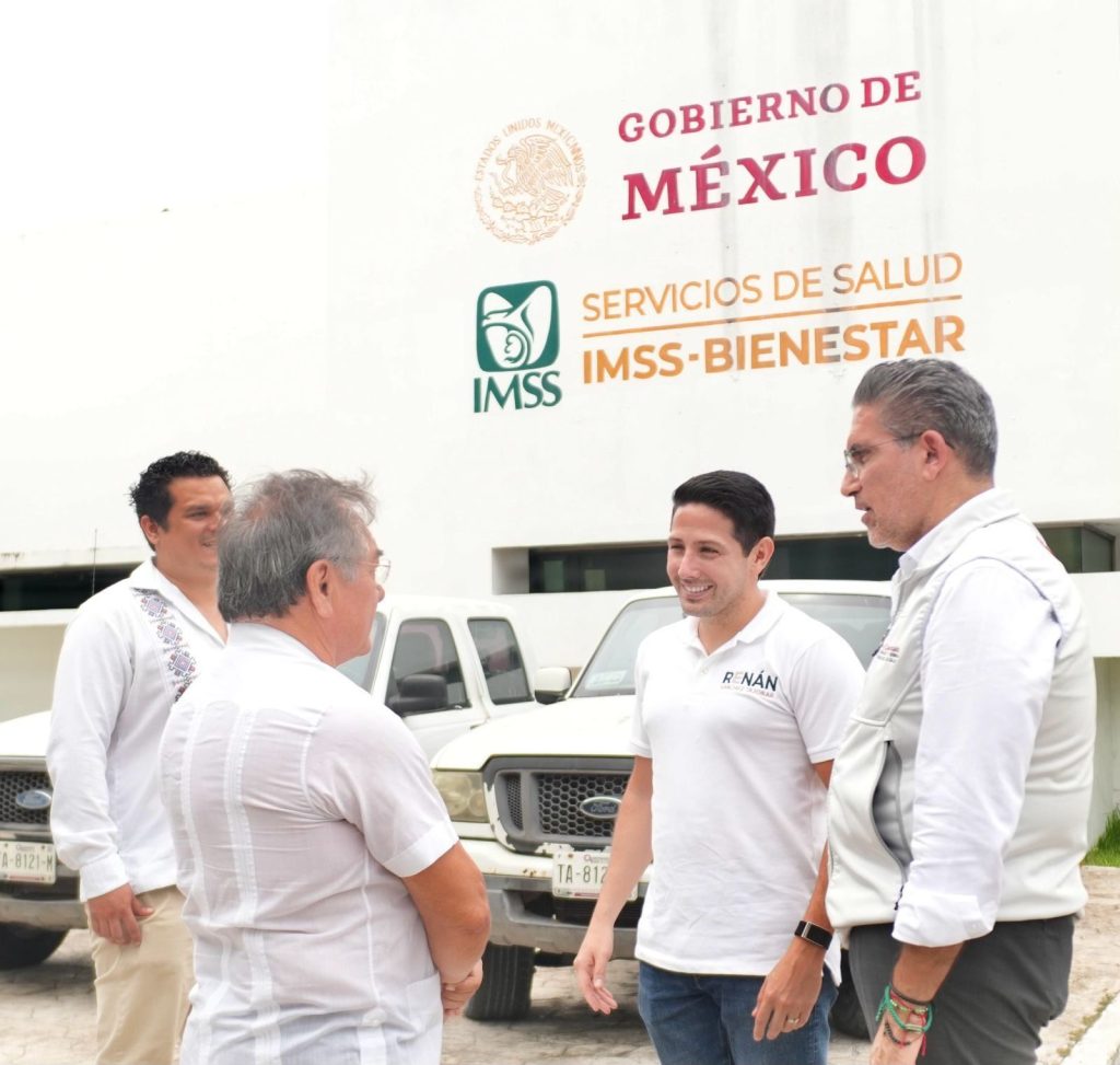 Recorrido por las unidades médicas de Cozumel para supervisar servicios de salud y atender necesidades del personal y pacientes.