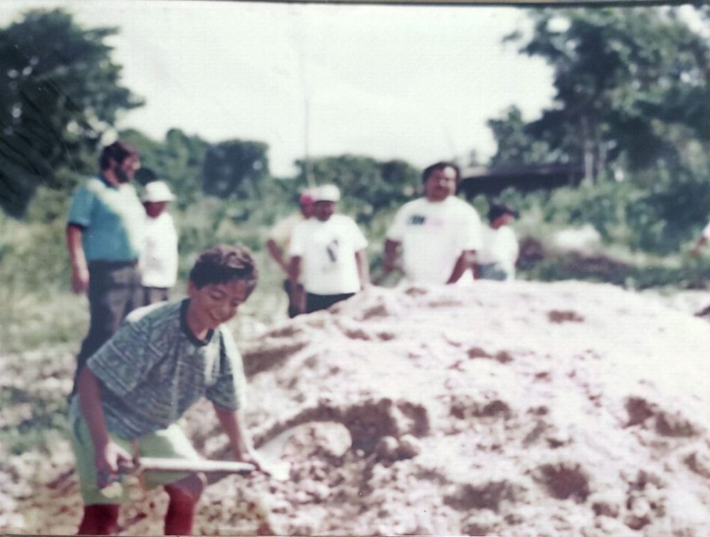José Alfredo Toledo Medina, hijo de Chano Toledo, preside el grupo cívico-político "28 de Julio" en Playa del Carmen.