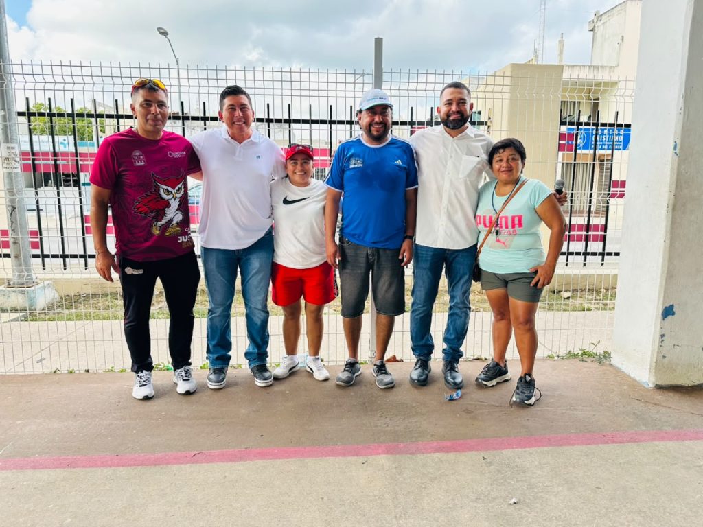 Equipos infantiles participaron en la jornada previa al arranque de Street Soccer en Playa del Carmen.