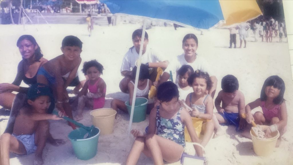 Historias de Playa: Primer curso de verano “Baaxloob Paalaloob” en Playa del Carmen.