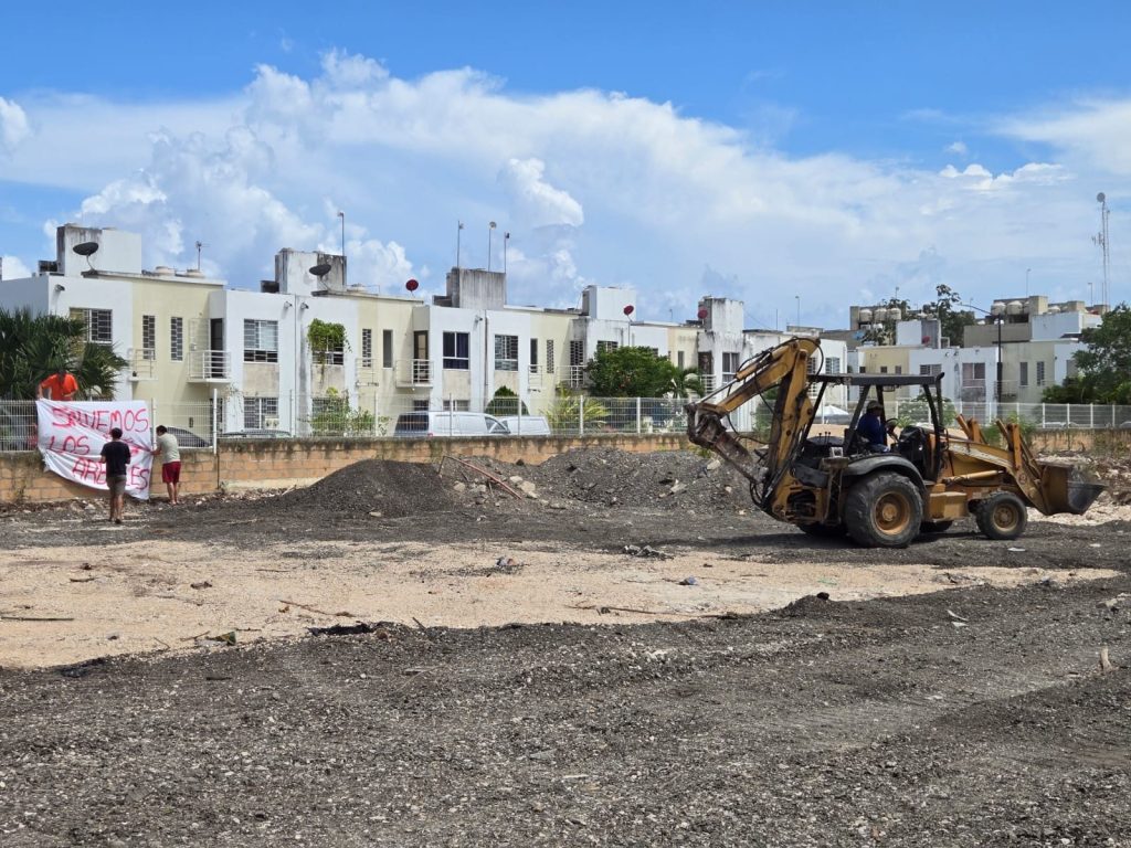 Vecinos protestan por la destrucción del pulmón verde en Palmas II.