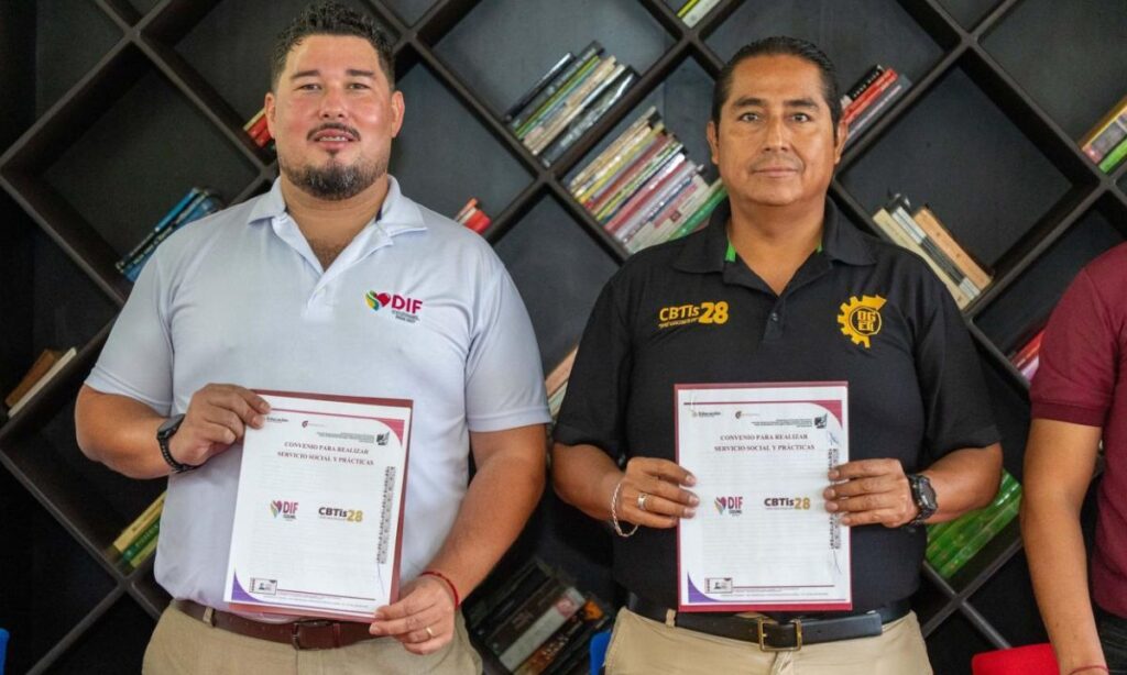 DIF Cozumel y CBTIS 28 firman convenio para servicio social