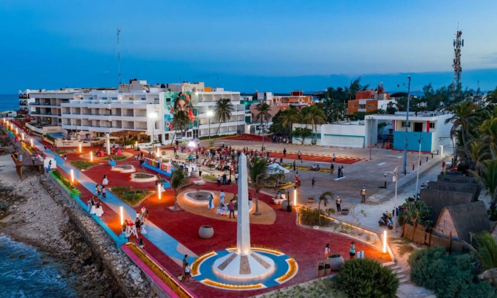 Isla Mujeres inaugura el Paseo de las Sirenas