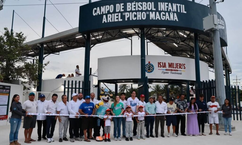 Isla Mujeres inaugura el primer campo de béisbol infantil en Quintana Roo