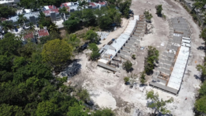 Avanzan los desarrollos inmobiliarios en Playacar Fase II pese a denuncias por tala de selva y desplazamiento de fauna.