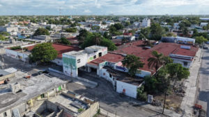Demuelen antiguo Hospital General de Cancún para construir el Hospital Materno Infantil.