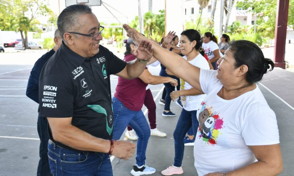 Trabajadoras municipales de Othón P. Blanco toman curso de defensa personal