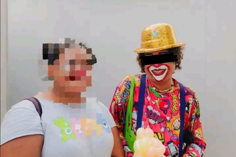 El Payaso Cachacua permanece detenido en el Centro de Retención Municipal de Playa del Carmen.