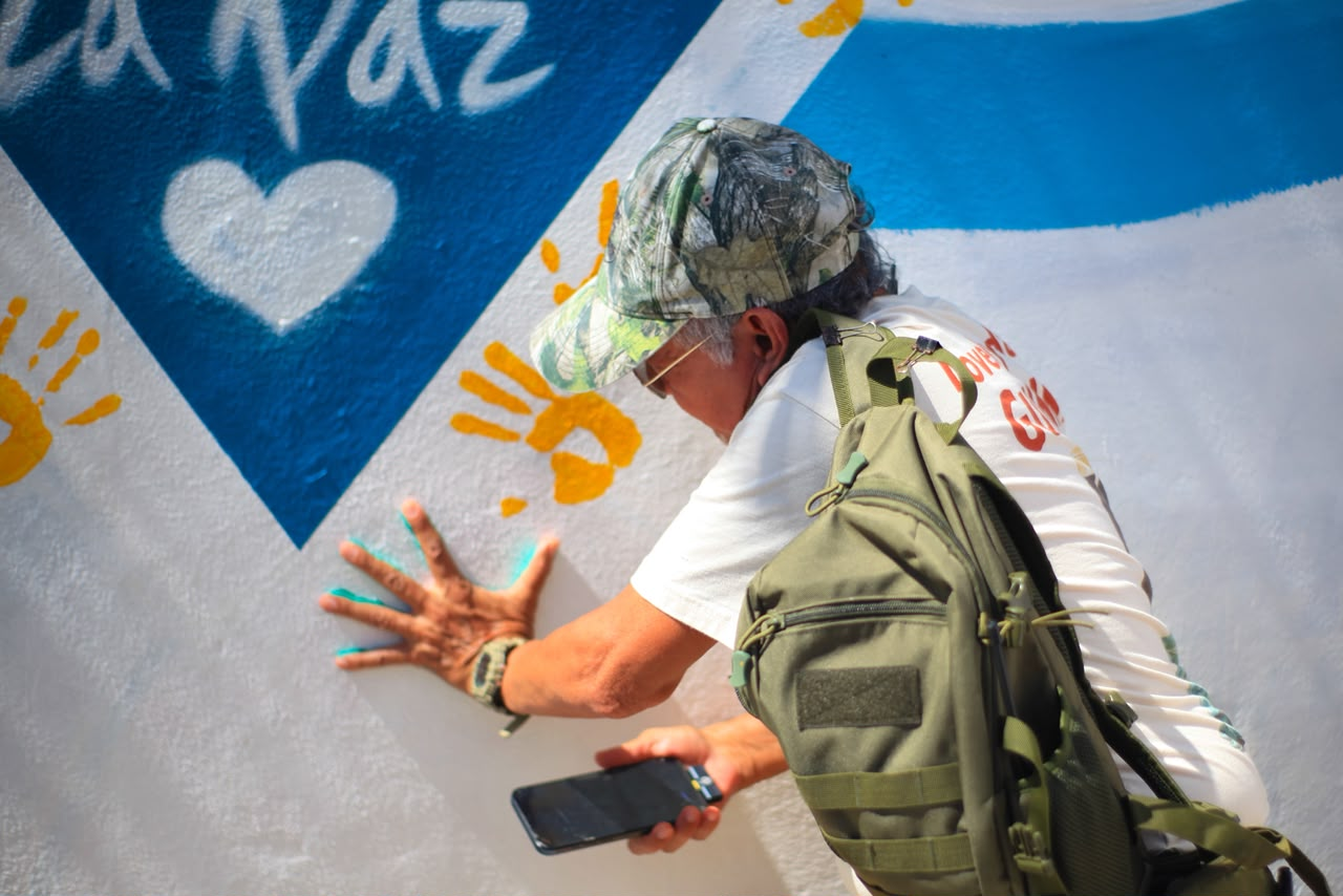 La Bamba por Playa 2026 inició con la develación de un mural comunitario por la paz en el centro de Playa del Carmen.