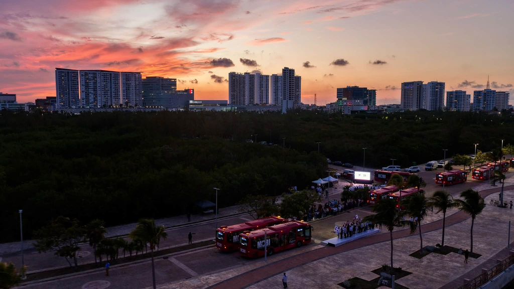 La Ruta 27 Puente Nichupté en Cancún inició operaciones con unidades Taruk equipadas con tecnología de punta.