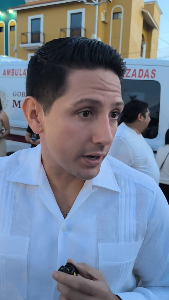 Renán Sánchez Tajonar continúa recorriendo Cozumel para escuchar las necesidades de la ciudadanía.